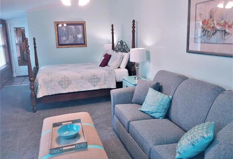 חדר סטנדרט, Mckinley Edwards Inn