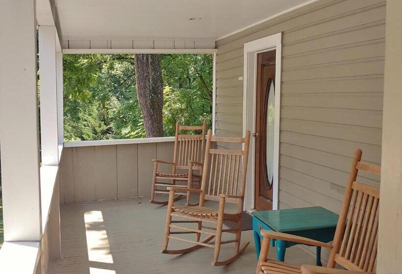 חדר סטנדרט שתי מיטות זוגיות, Mckinley Edwards Inn