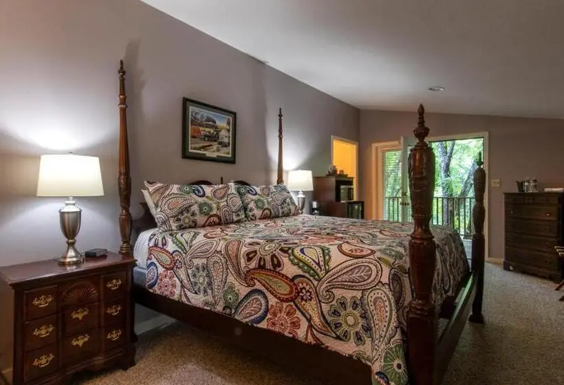キングサイズベッドのデラックスルーム, Mckinley Edwards Inn