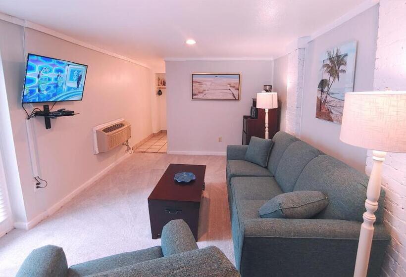 סוויטה דלוקס, Mckinley Edwards Inn