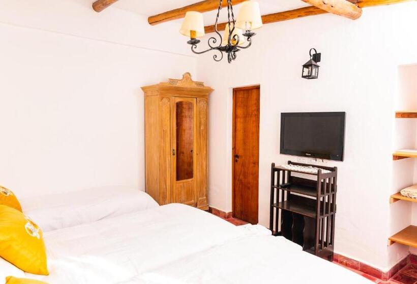 اتاق استاندارد سه نفره, Estancia Los Cuartos