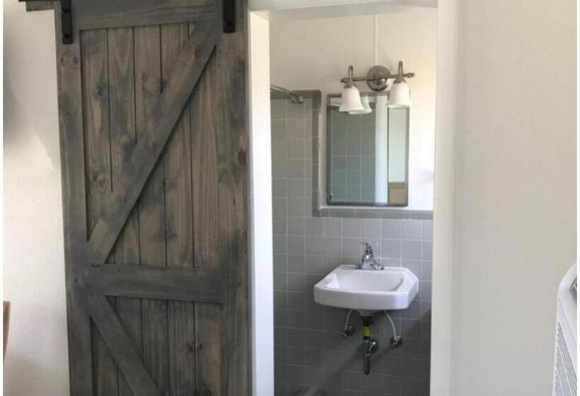 غرفة ديلوكس, Cape Motel