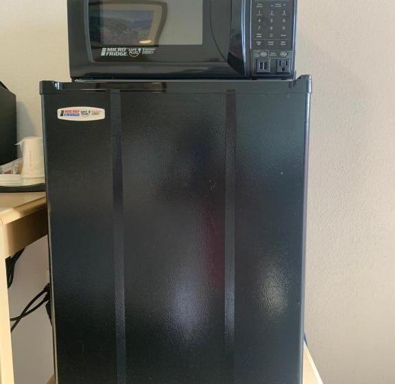 غرفة قياسية رباعية, Cape Motel