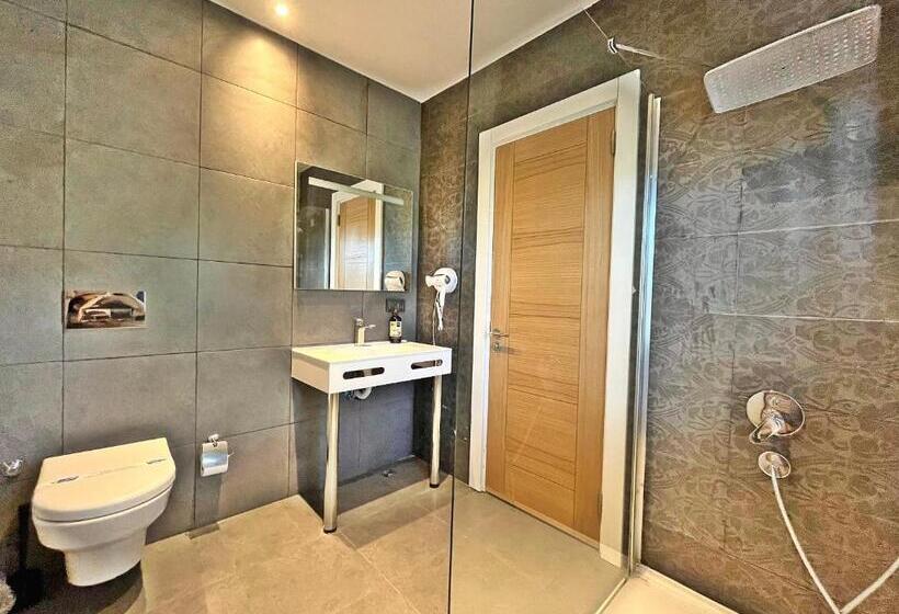 Cameră Triplă Deluxe, Turnabogazi Ciftlik Evleri