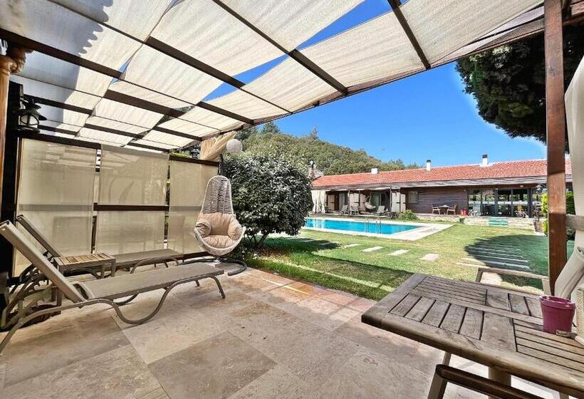 Cameră Triplă Deluxe, Turnabogazi Ciftlik Evleri