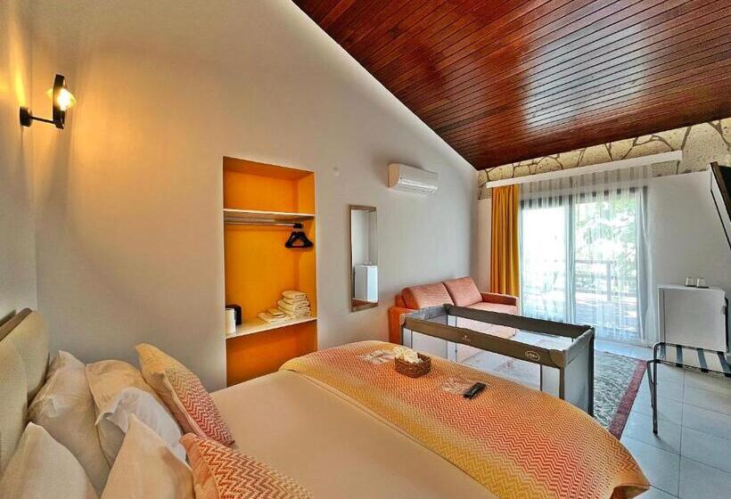 Quarto Triplo Deluxe, Turnabogazi Ciftlik Evleri