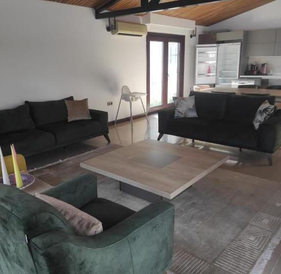 Suite Pat King, Turnabogazi Ciftlik Evleri