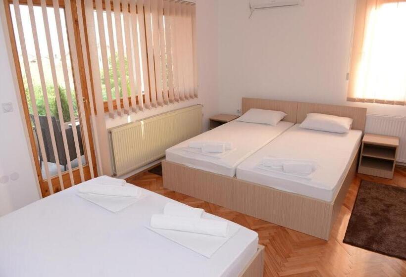 آپارتمان 1 خوابه با تراس, Prenoćište Vila Tasić