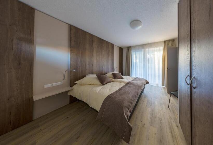 Apartamento 1 Quarto com Balcão, Boarding & House T24