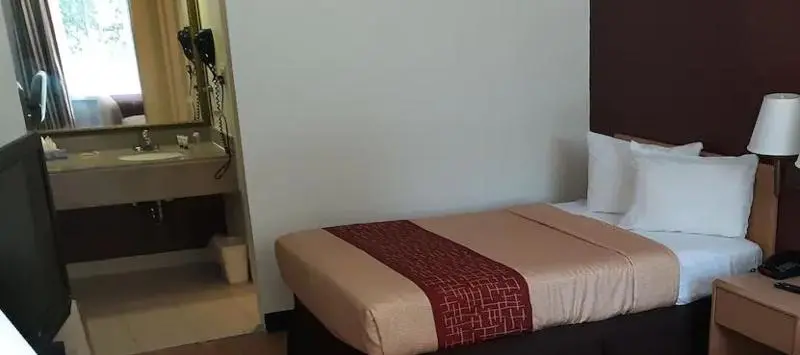身障者適用スタンダードルーム, Budgetel Inn   Phenix City