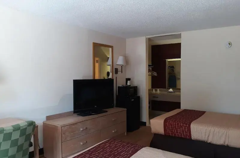 身障者適用スタンダードルーム, Budgetel Inn   Phenix City