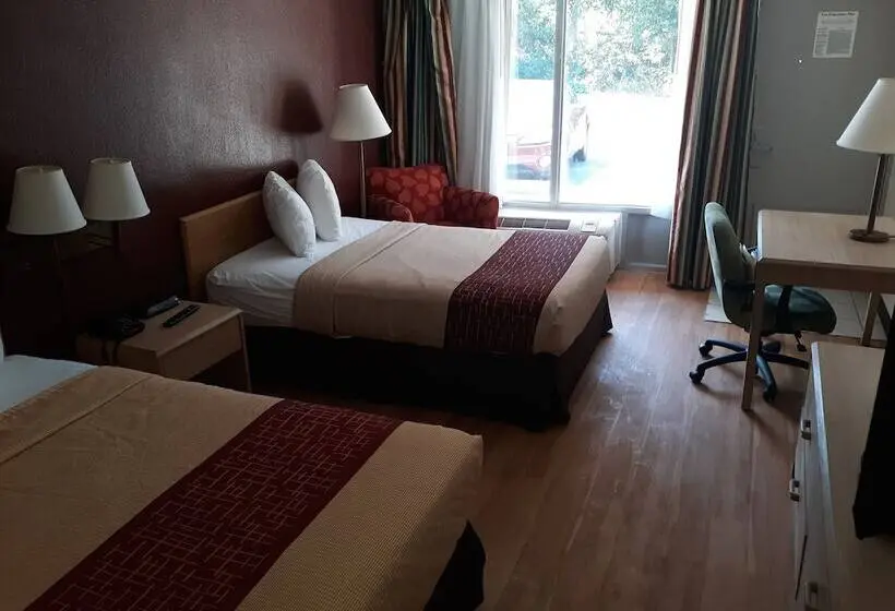 ２ダブルベッドのスタンダードルーム, Budgetel Inn   Phenix City