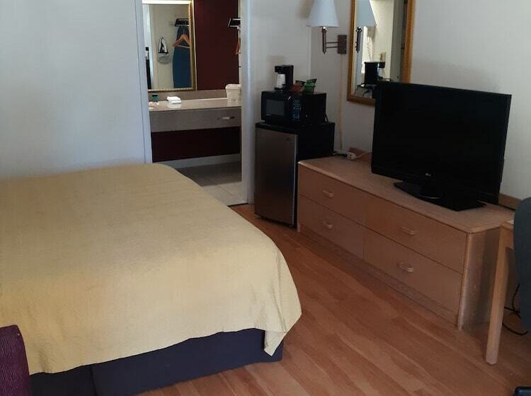 Люкс, Budgetel Inn   Phenix City