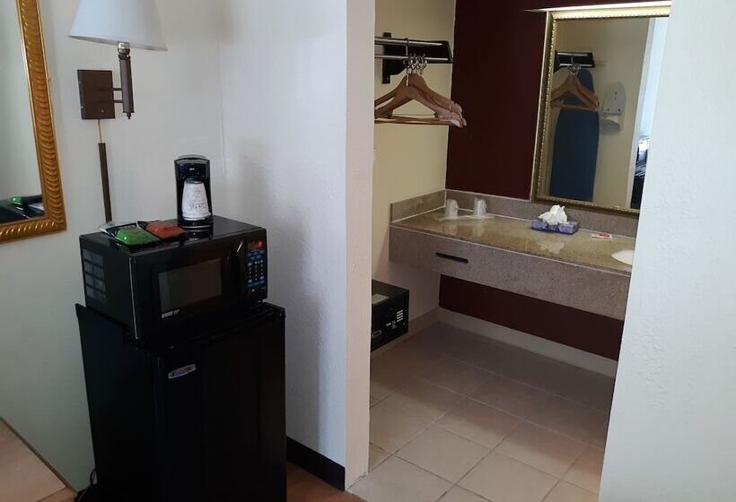 Люкс, Budgetel Inn   Phenix City