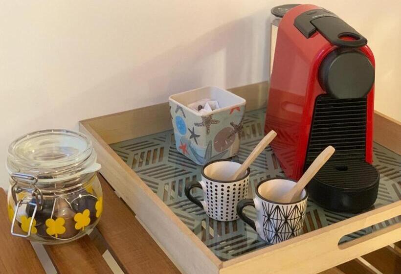 Номер Deluxe, Rosamare