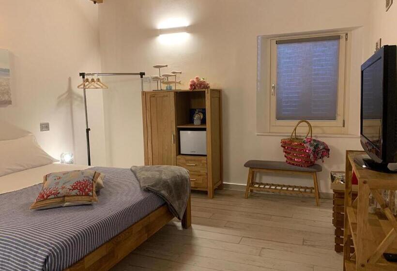 Номер Deluxe, Rosamare