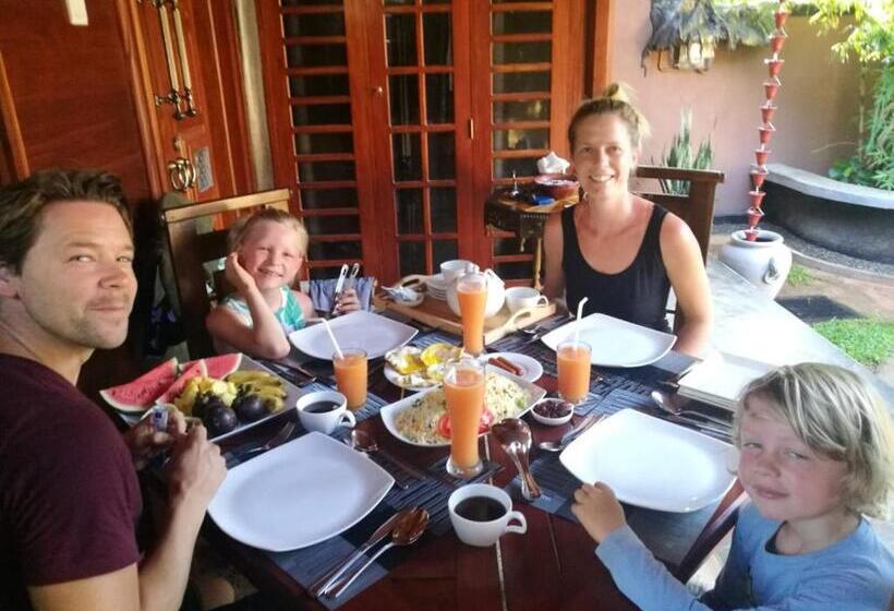 家庭间, Thara Cabana