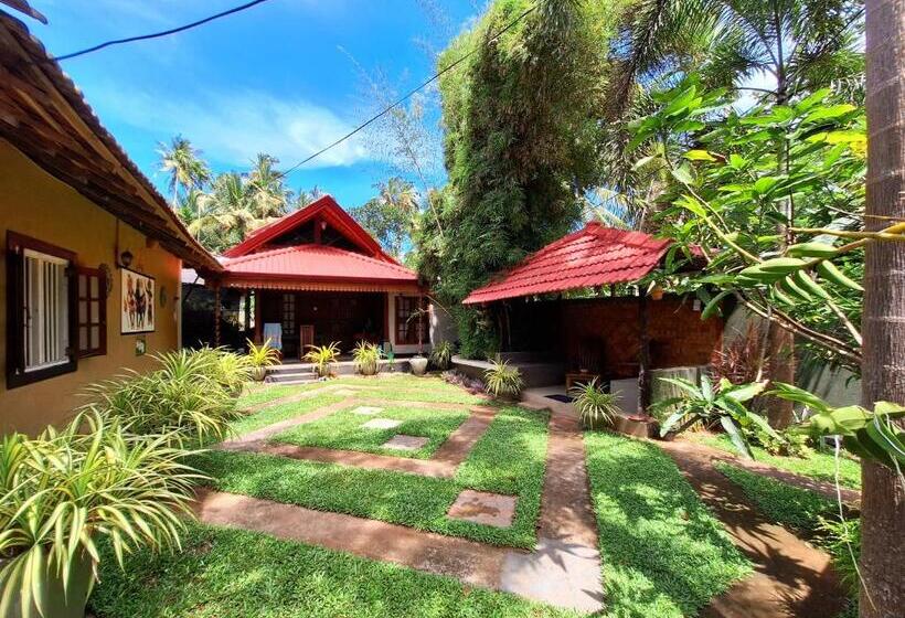 家庭间, Thara Cabana