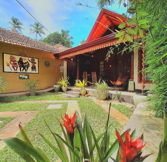 家庭间, Thara Cabana