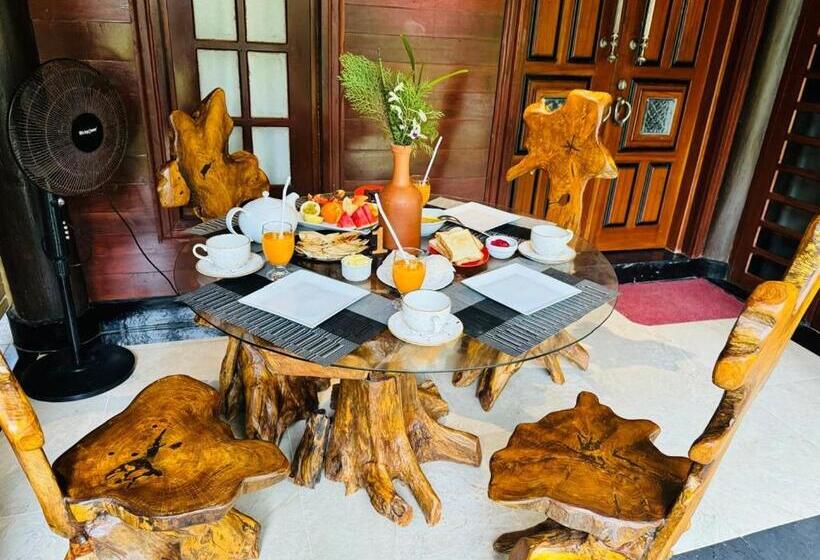 家庭间, Thara Cabana