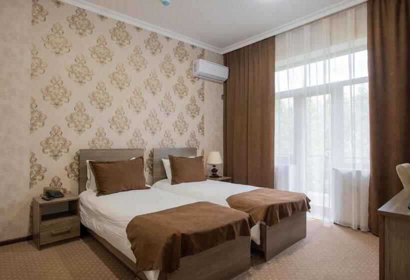 اتاق اکونومی, Hirkan Park