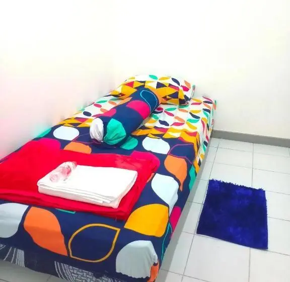 Economy Yhden Hengen Huone, Nalendra Plaza Subang