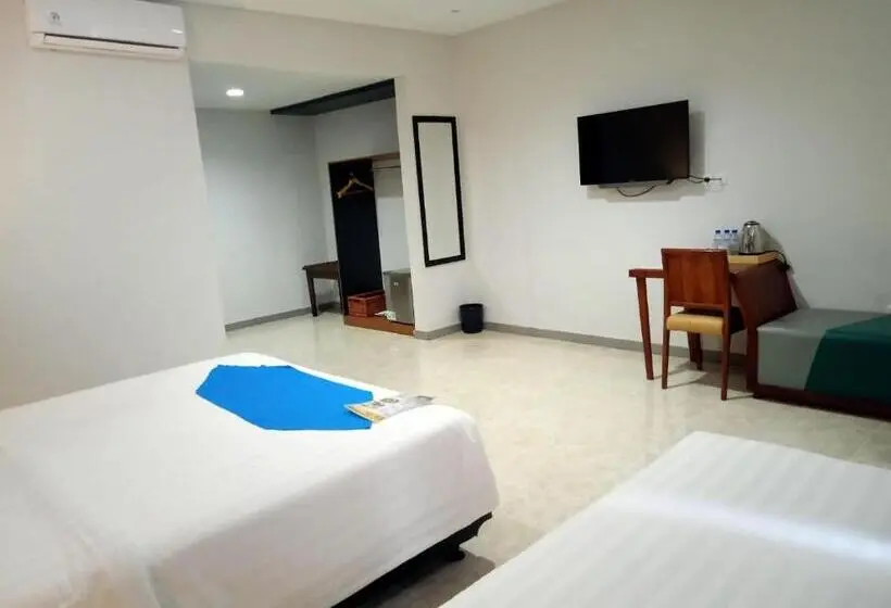Superior Kolmen Hengen Huone, Nalendra Plaza Subang