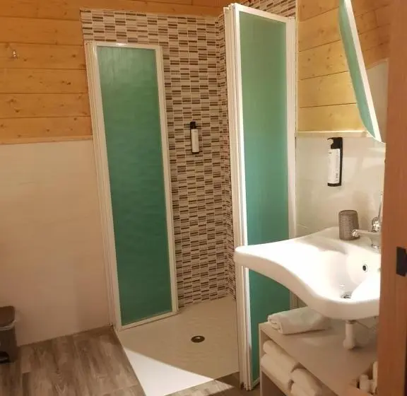 身障者適用キングサイズベッドルーム, Lorica Suite Lago