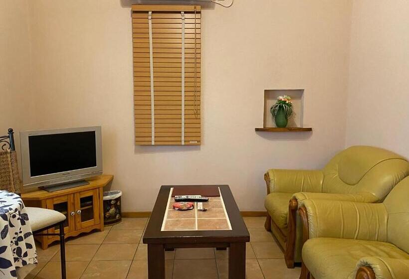 חדר דלוקס, Private Hotel Rei