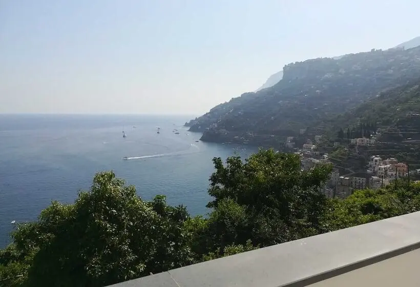 اتاق استاندارد با بالکن و چشم‌انداز دریا, Torre Elisea