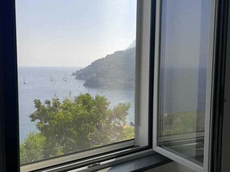 舒适三人间, Torre Elisea