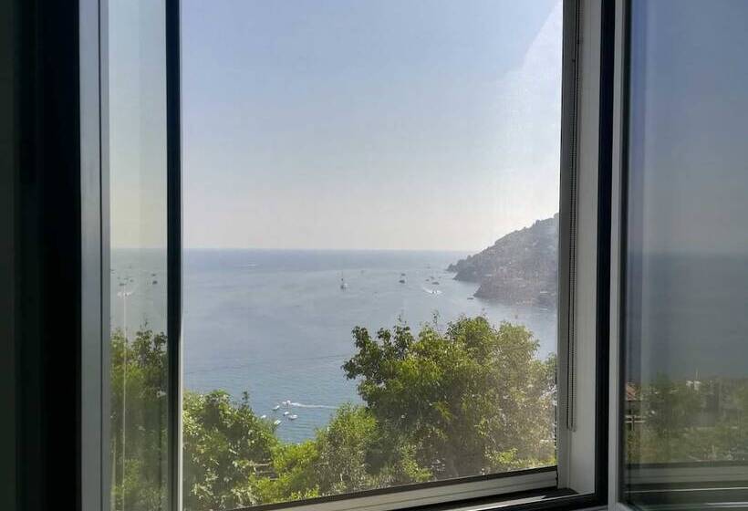 اتاق راحتی سه تخته, Torre Elisea