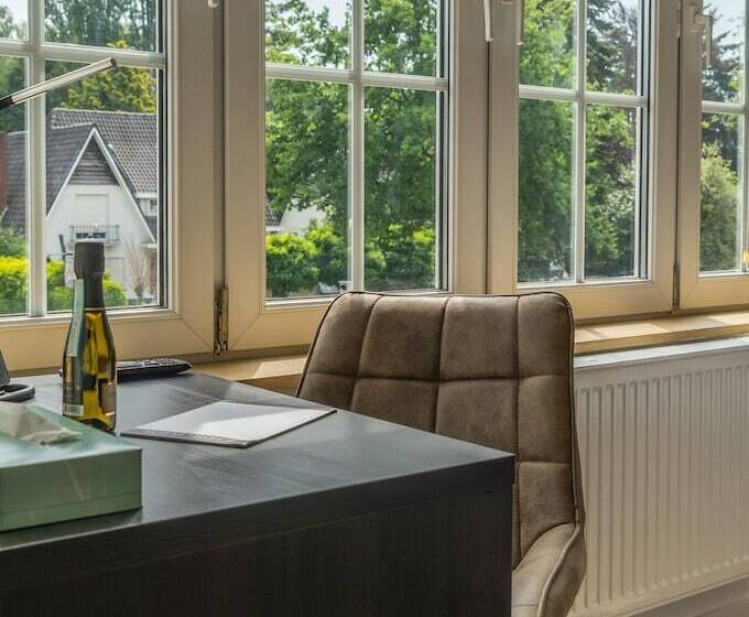 标准单人间, Huron