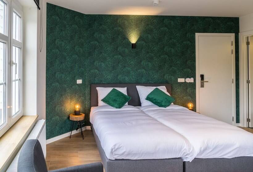 高级大房间, Huron