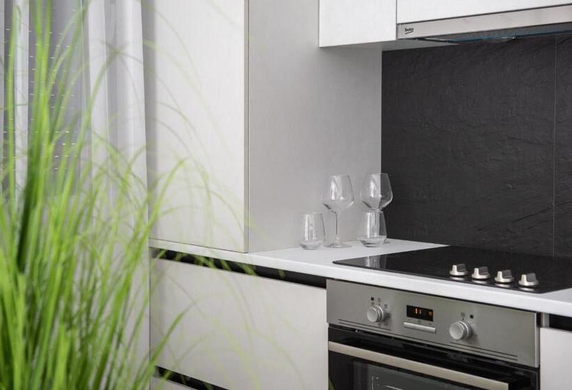 스탠다드 스튜디오, West Residence Apartments