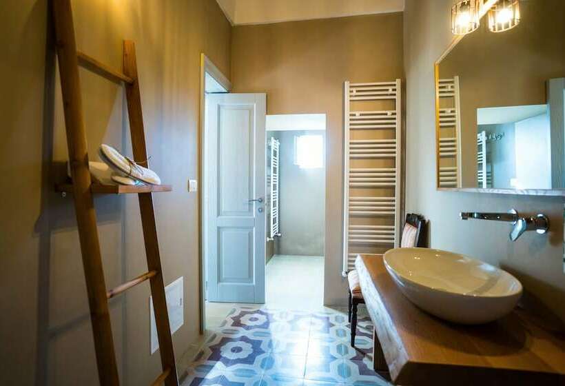 חדר דלוקס, Borgo Cozzana