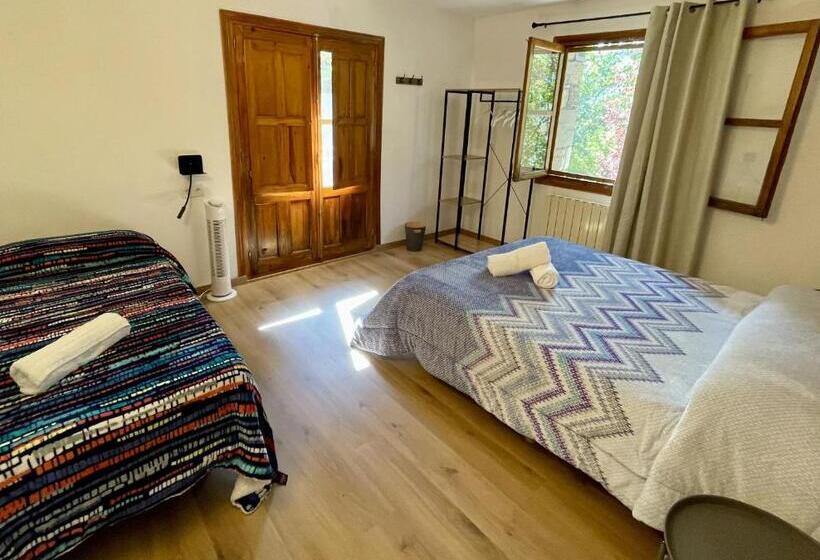 اتاق استاندارد سه تخته با سرویس بهداشتی مشترک, Rural Hostel Dos Lucas