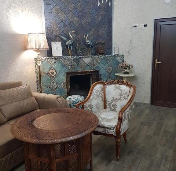 استودیوی سوپریور, Borjomi Classic