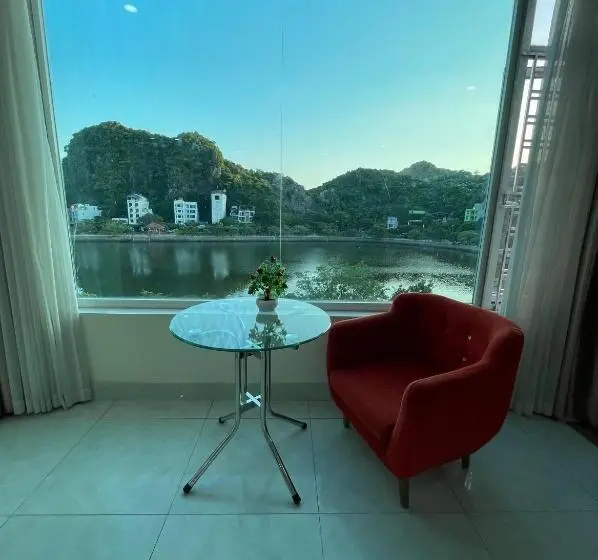 Deluxe Suite Sea View, Seoul Hotel Cat Ba