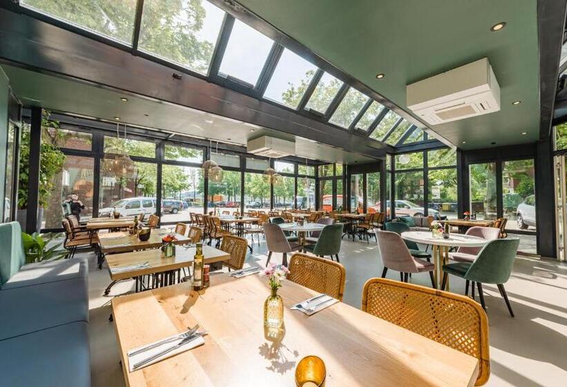 غرفة قياسية, 360 Grad Hotel & Bar