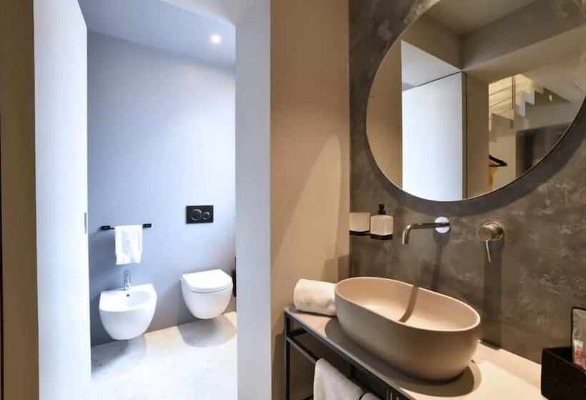 Люкс, Boutique Hotel De La Ville