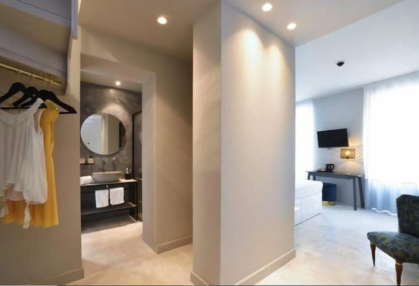 Люкс, Boutique Hotel De La Ville