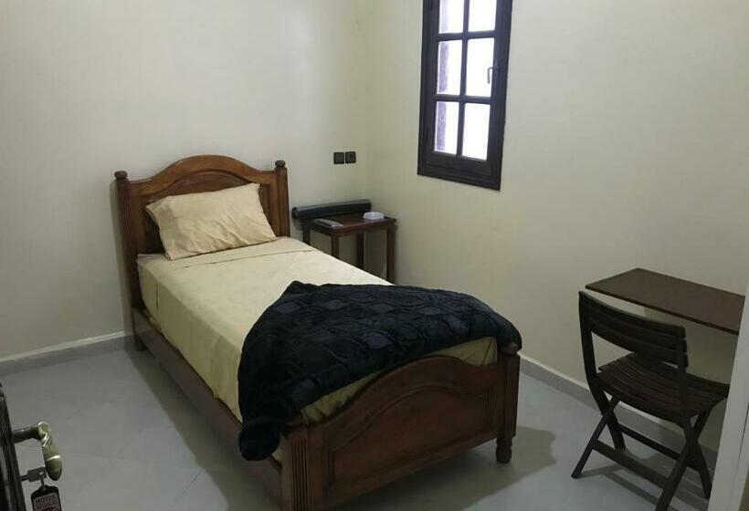 اتاق استاندارد یک نفره, Hôtel Afoulki Tiznit