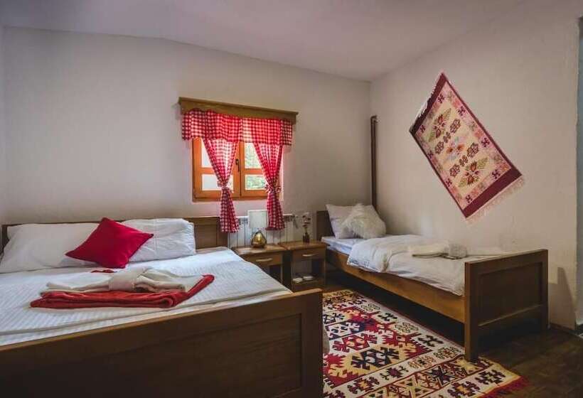 اتاق استاندارد سه نفره, Jela Natural Resort