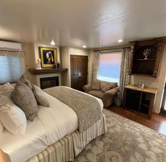 اتاق دلوکس با تخت کینگ و چشم‌انداز, Casa Sedona Inn