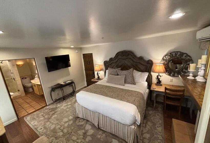 اتاق دلوکس با تخت کینگ و چشم‌انداز, Casa Sedona Inn