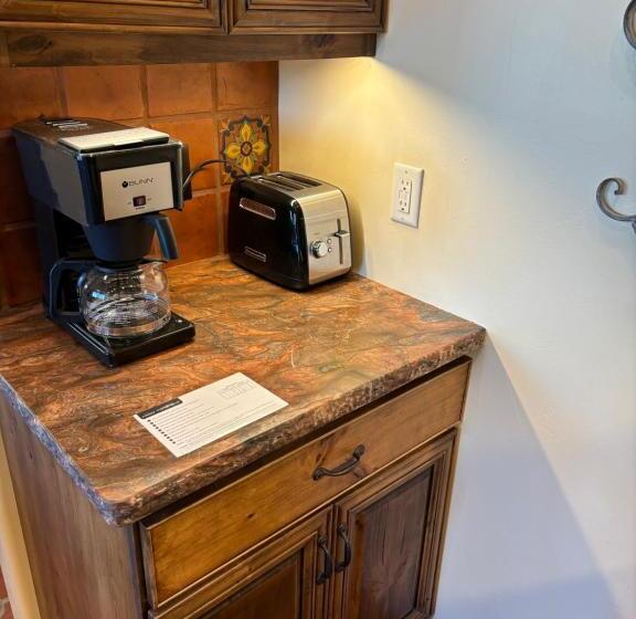 Deluxe Suite King Bed, Casa Sedona Inn