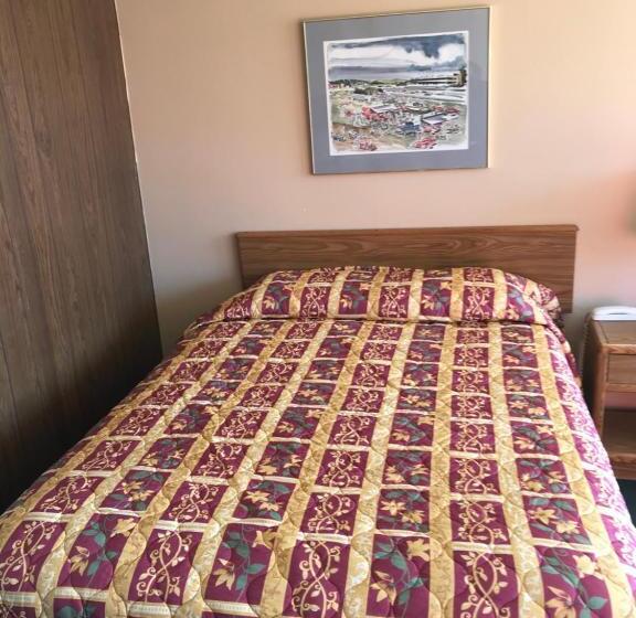 标准间, Budget Host Village Inn