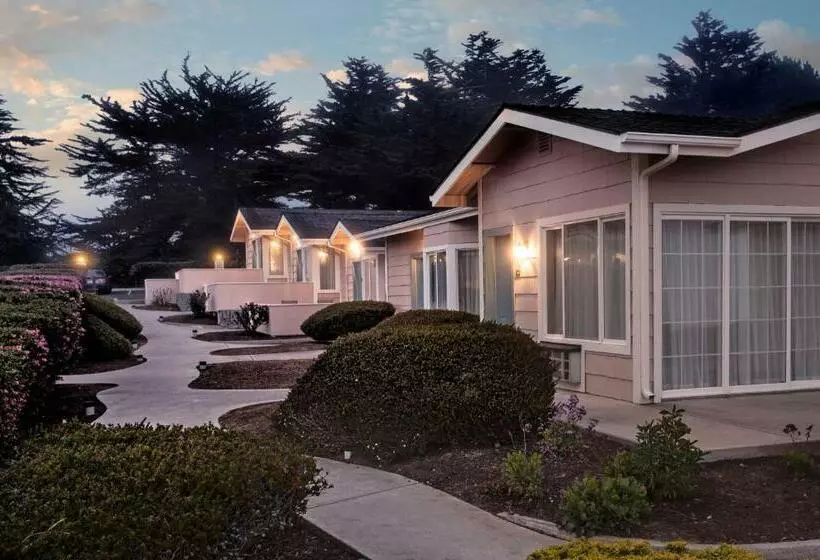 اتاق استاندارد با تخت بزرگ, Cambria Landing Inn And Suites