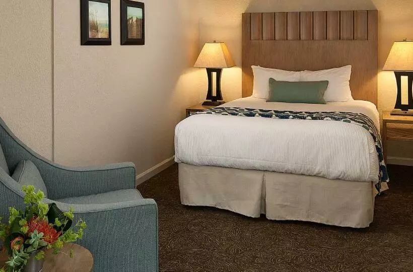 اتاق کلاسیک با تخت دونفره, Cambria Landing Inn And Suites